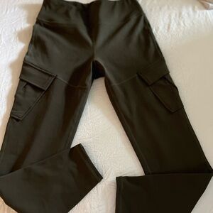 Halara Olive Leggings with Pockets Size L NWOT